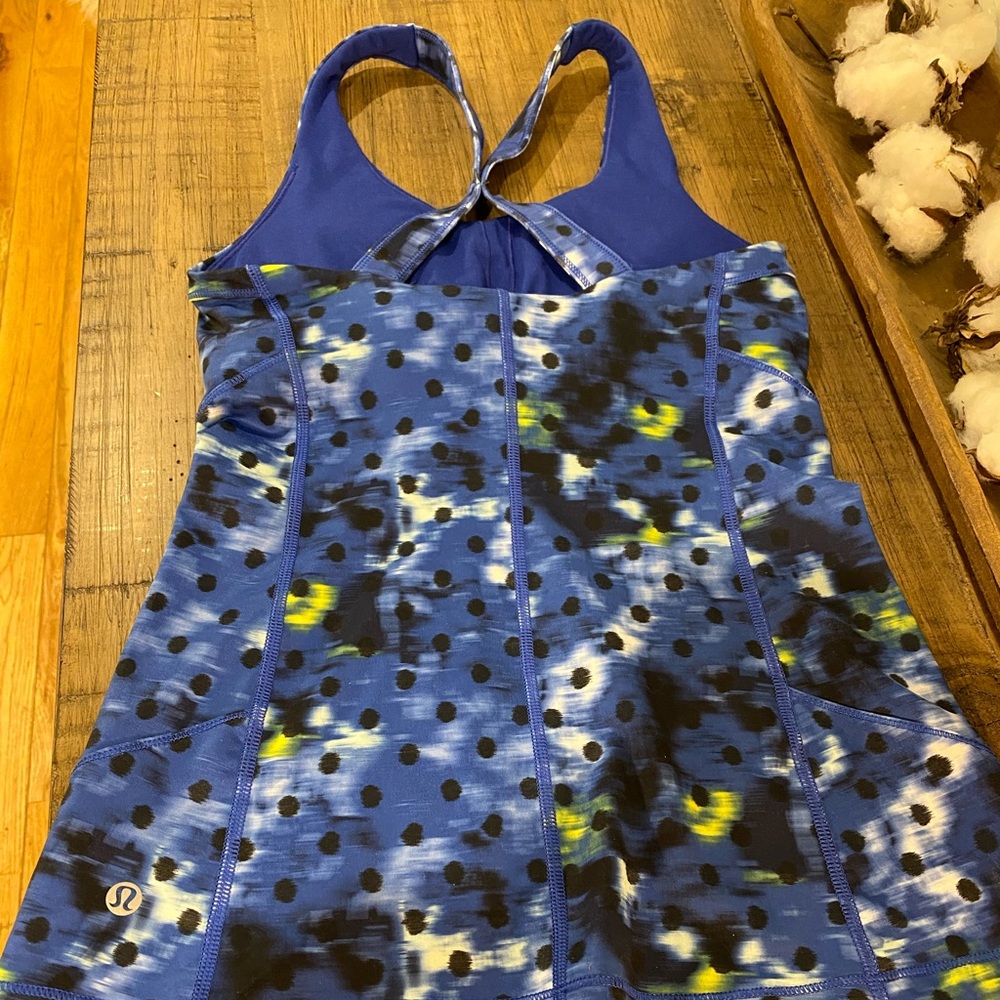 Lululemon top